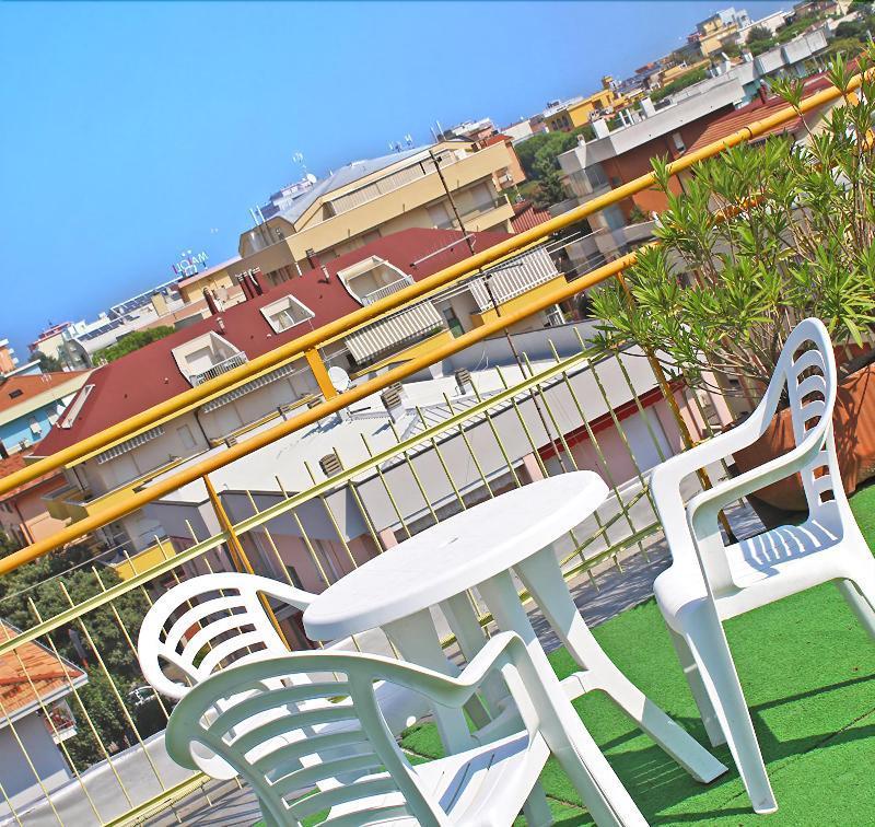 Hotel Royal Misano Adriatico Exteriör bild