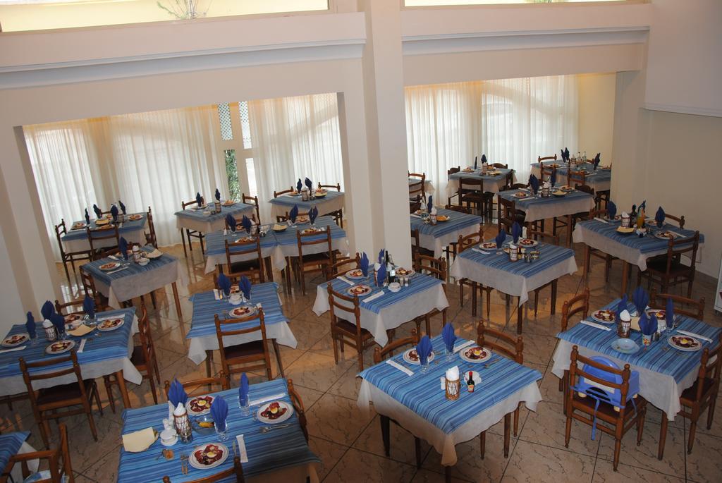 Hotel Royal Misano Adriatico Exteriör bild