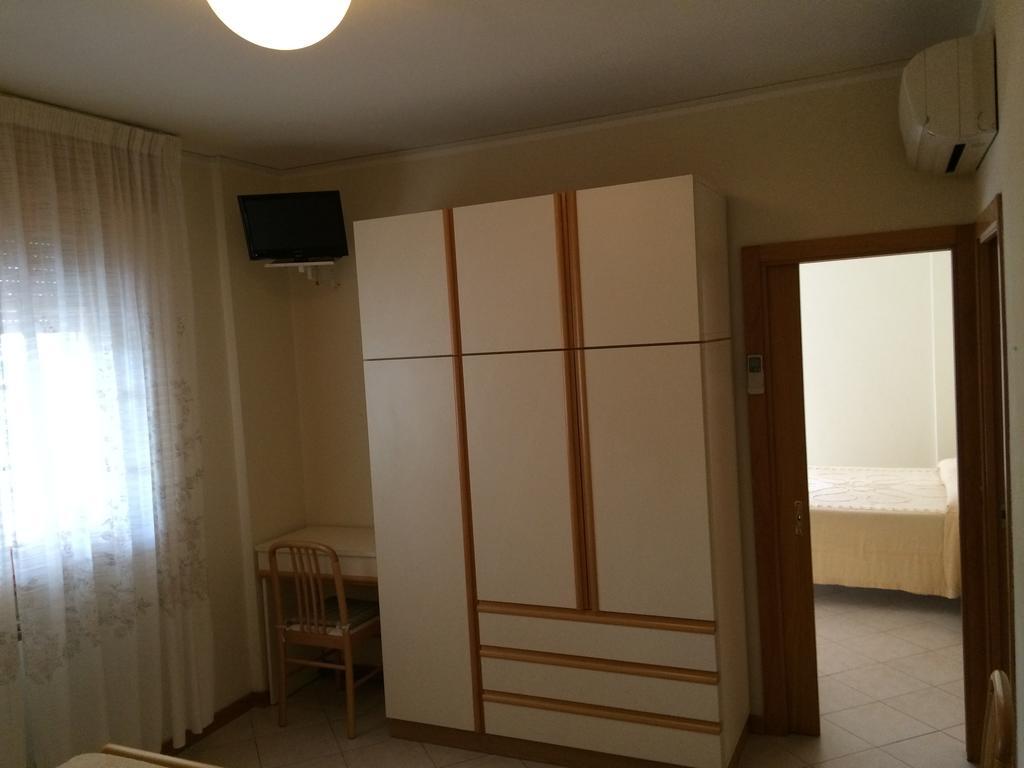 Hotel Royal Misano Adriatico Rum bild
